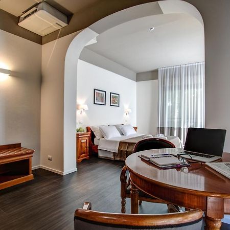 Hotel Cristallo Cattolica Esterno foto